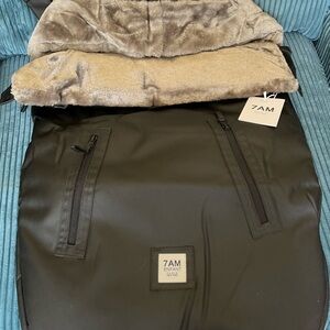 NWT 7AM Enfant Black Waxed Pod Stroller Footmuff with Plush Lining